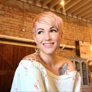 Meet your Posher, Amy